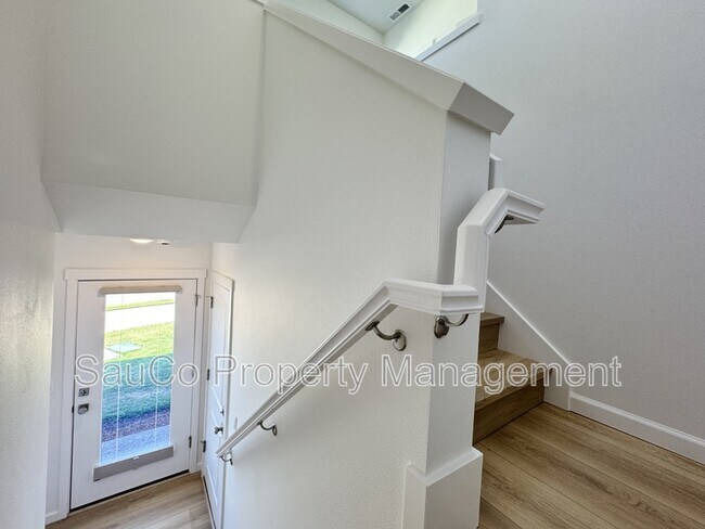 Foto del edificio - 6728 SE Crimson Ln