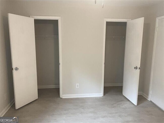 Building Photo - 6368 Baker Ct