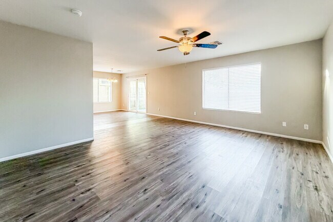 Foto del edificio - 10907 E Arcadia Ave