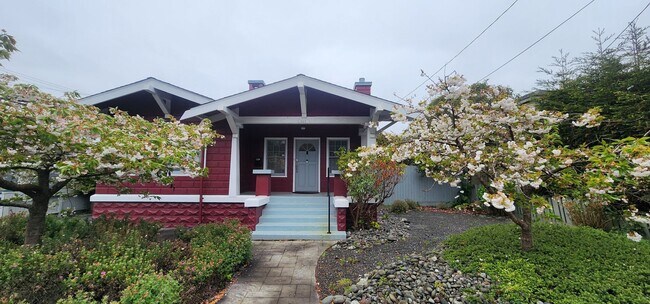 Foto del edificio - Single Family Fully Furnished Home with Al...