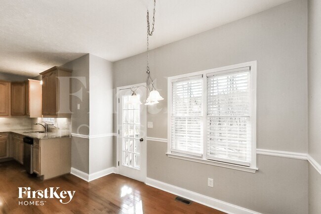 Foto del edificio - 211 Bennett Farms Trail