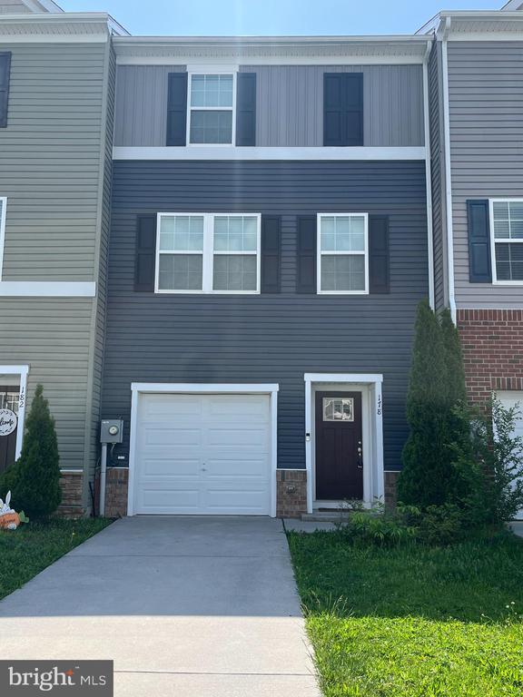 Foto principal - 178 Magellan Dr