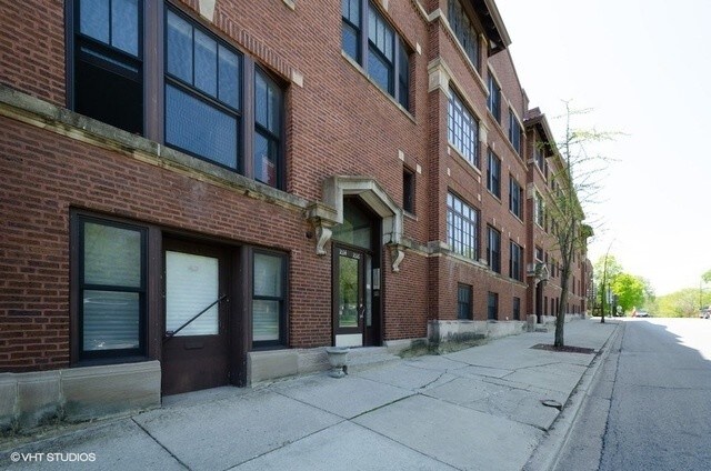 Primary Photo - 1016 Main St