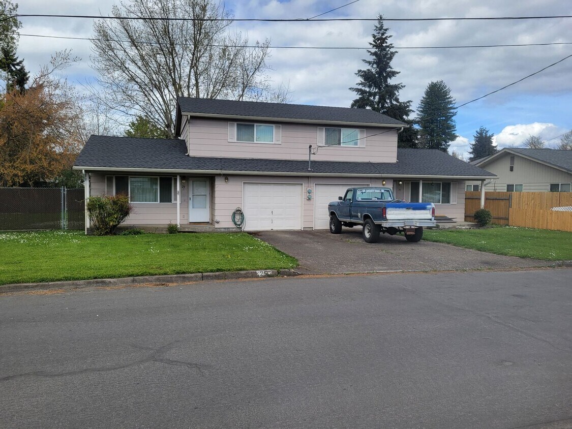 Foto del edificio - Howard Ave Duplex