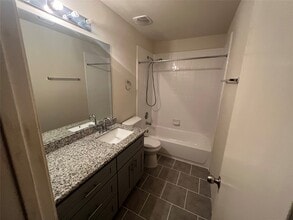 Building Photo - 15823 Regal Trace Ln