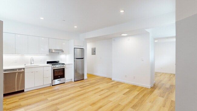 Foto del edificio - Charming 1-Bedroom Retreat in Prestigious ...