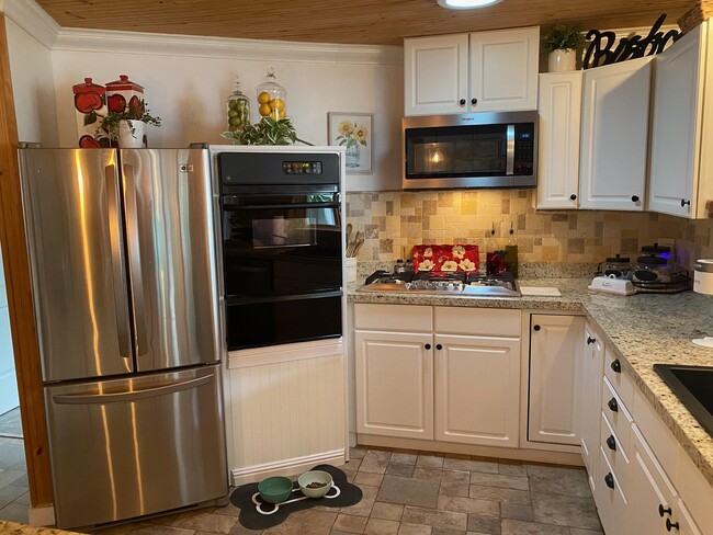 Building Photo - 38240 Desert Greens Dr W