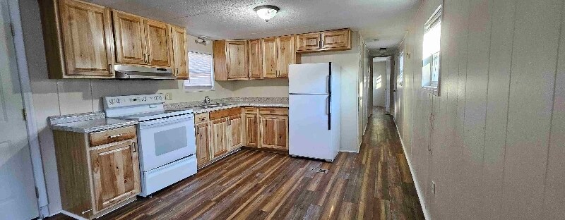 Primary Photo - 309 S Main St