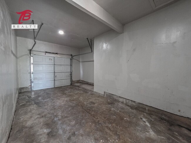 Building Photo - Newly Remodeled Home in SW OKC for Lease