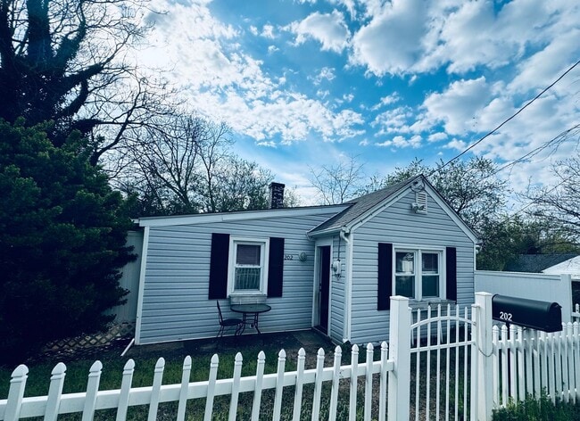 Adorable Cottage - Adorable Cottage House