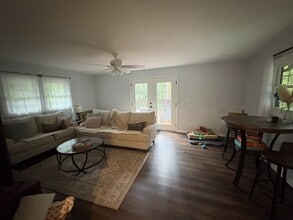 Building Photo - 1055 College Station Rd