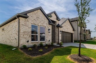 Building Photo - 6104 Lake Brook Dr