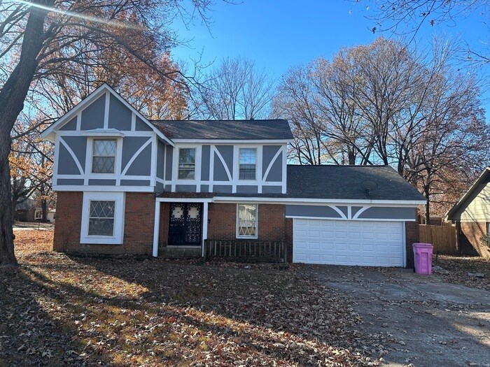 Primary Photo - 587 Pin Oak Point