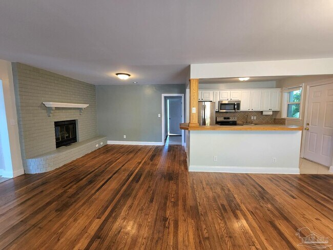 Foto del edificio - 206 Berry Rd