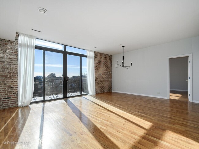 Foto del edificio - 2225 W Wabansia Ave