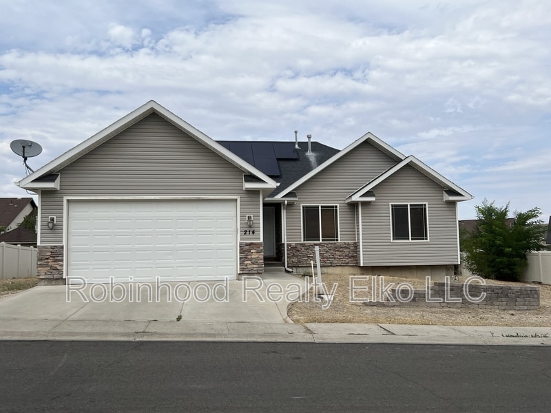 Primary Photo - 214 Brookwood Dr