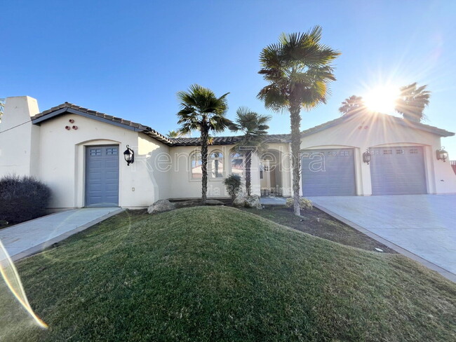 Building Photo - 13045 Ridgewood Way