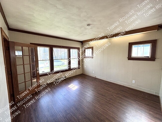 Foto del edificio - 2418 Whitney Ave