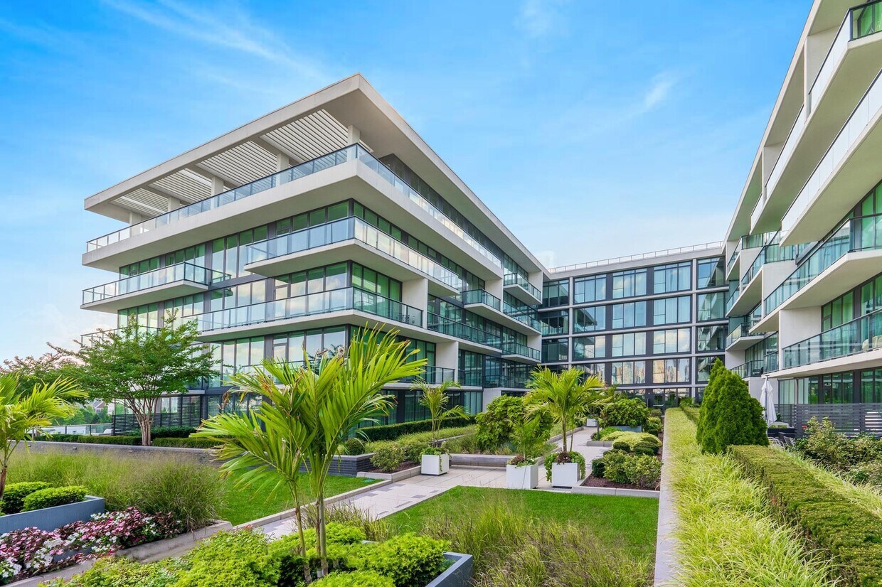 1200 Ave at Port Imperial Unit 609, Weehawken, NJ 07086 Condo for