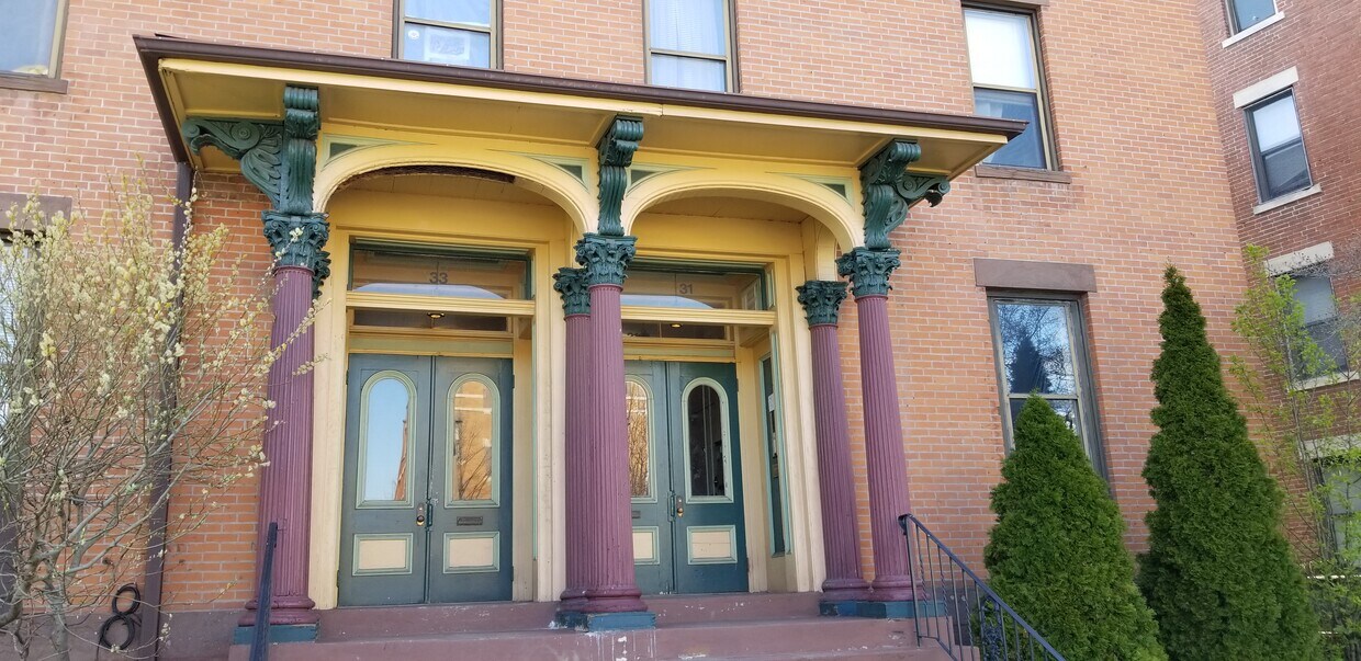 Primary Photo - 31 Wethersfield Ave