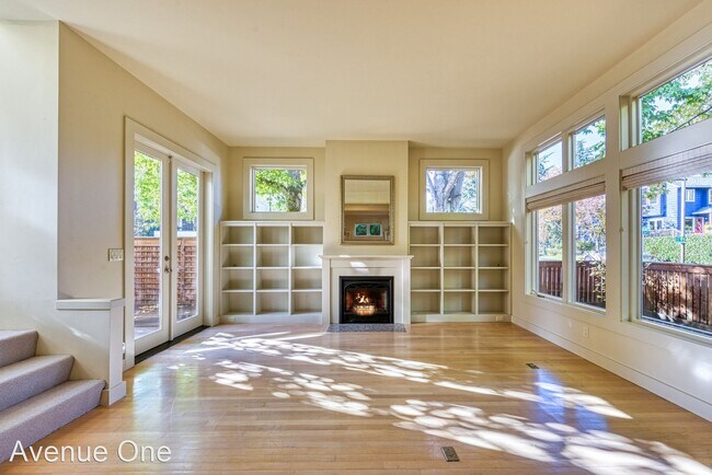 Foto del edificio - 3 br, 3.5 bath House - 4201 E Lee St