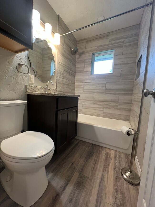 Foto del edificio - 439 NW 53rd St