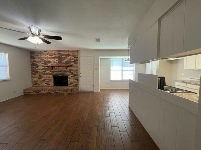 Foto del edificio - 7536 Meadowlark Ln N