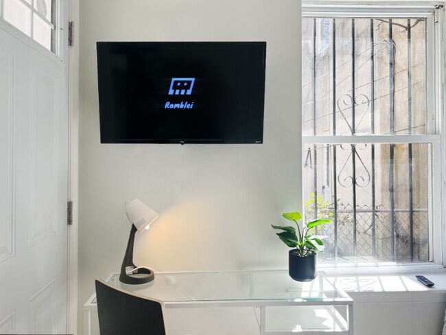 Foto del edificio - 619 N 39th St