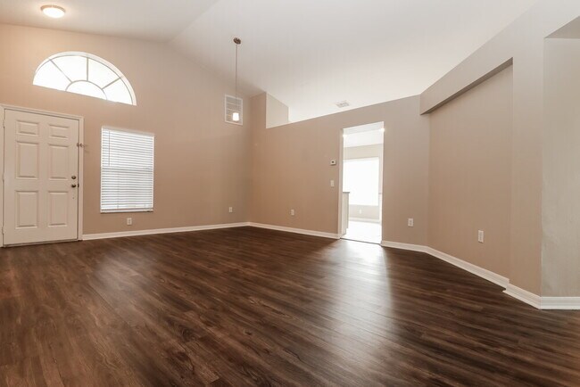 Foto del edificio - 4819 Glenburne Dr