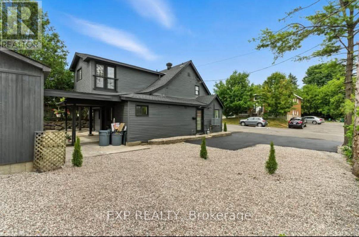 Photo principale - 564-564 Brunel St