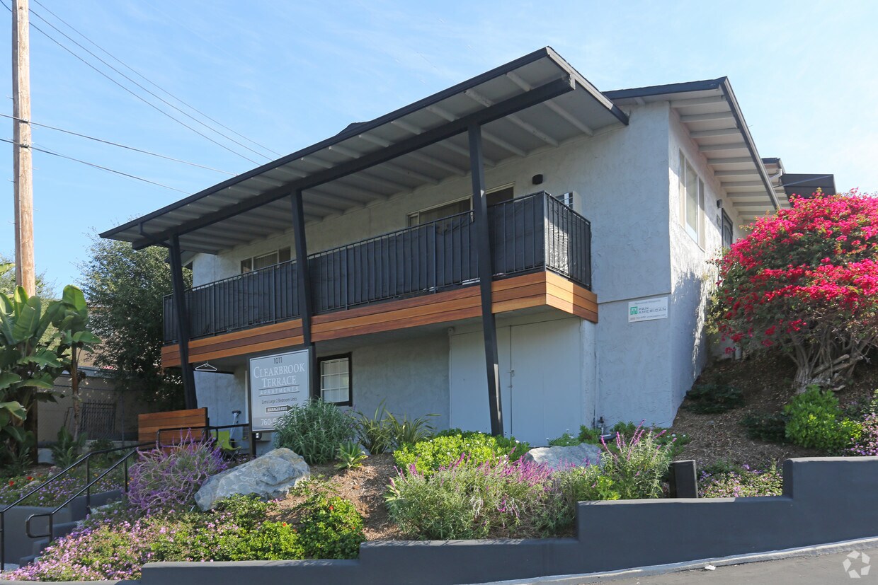 Fachada del hotel - Clearbrook Terrace Apartments