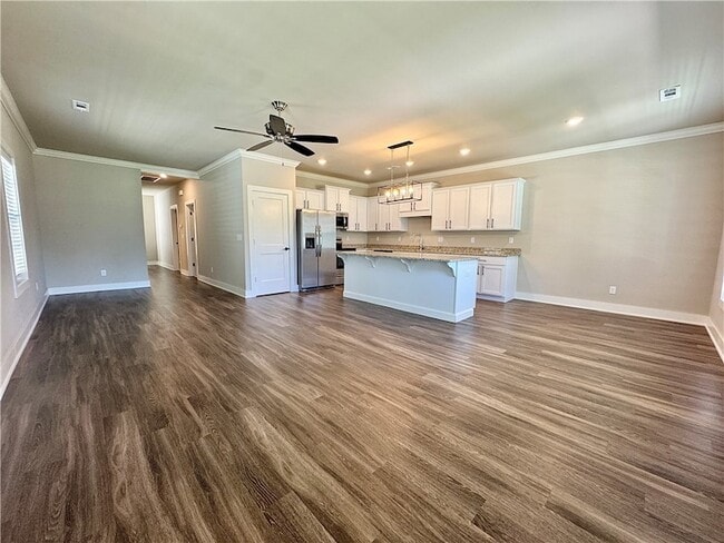 Foto del edificio - 811 NE Hts Ln