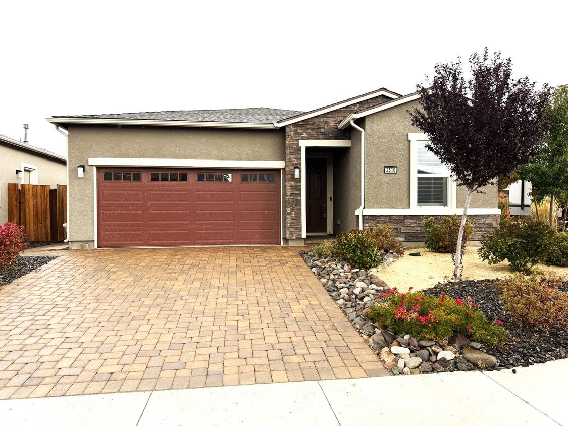 Primary Photo - Beautiful single story Toll Brothers Home ...