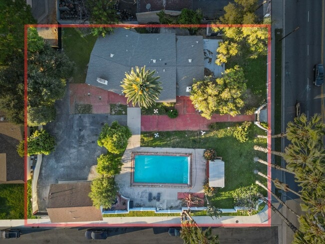 Building Photo - 8647 Corbin Ave