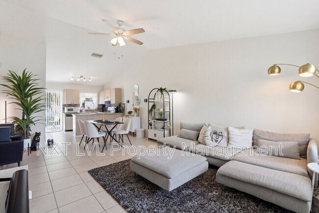 Foto del edificio - 8402 Matanzas Rd