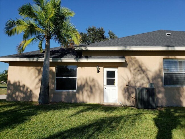 Building Photo - 10309 Luton Ct
