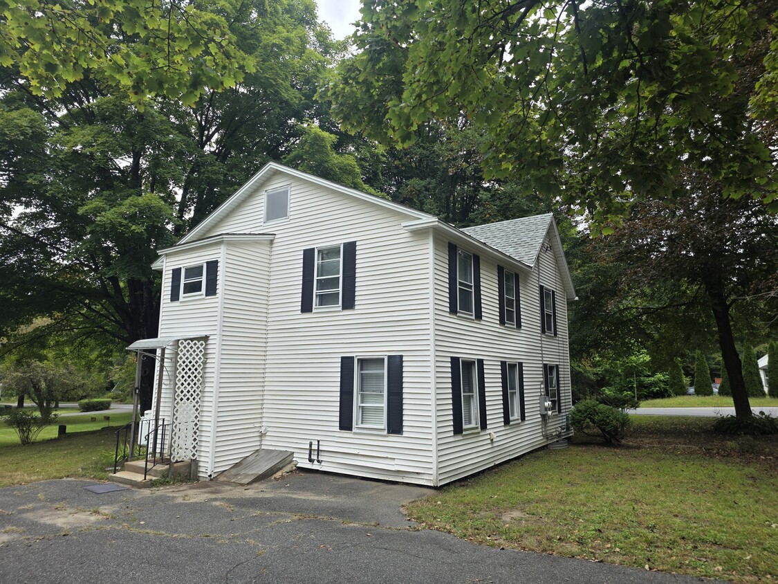 Photo - 289 Pelham Rd (Amherst, MA)
