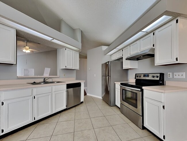 Building Photo - 315 Springfield Ct
