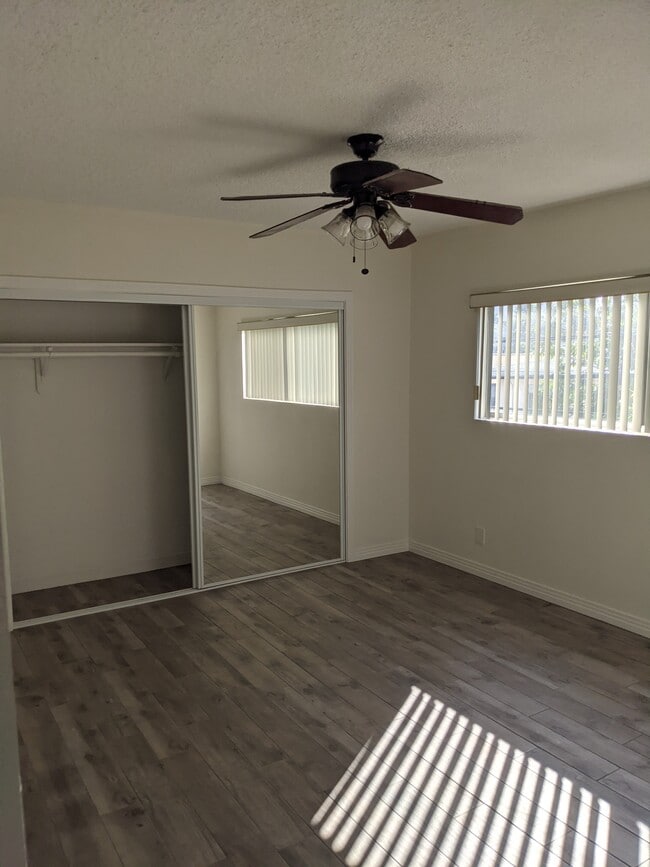 Foto del edificio - 1231 N Ogden Dr