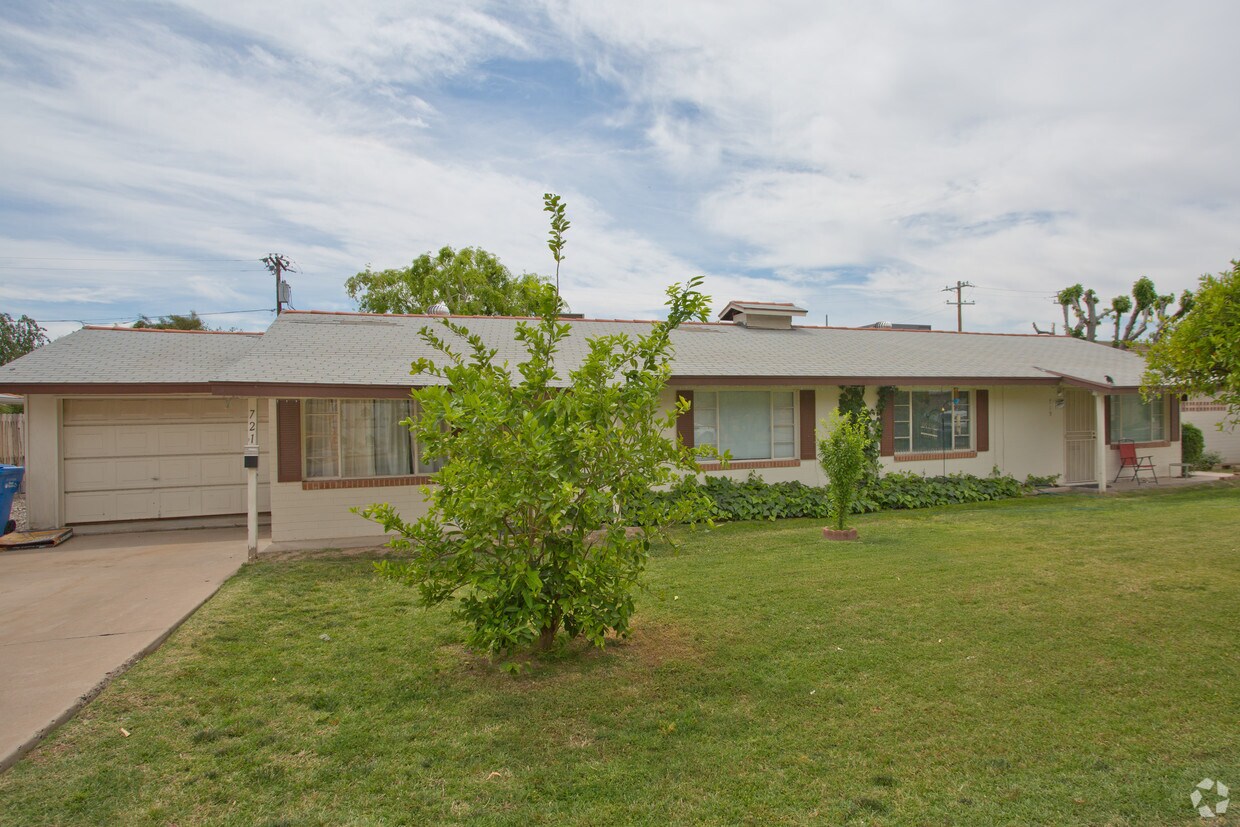 Exterior - 719 E Marlette Ave