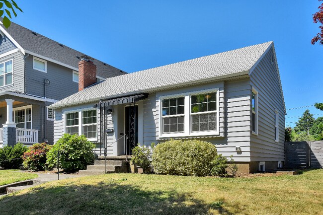 Foto del edificio - 4789 N Amherst St