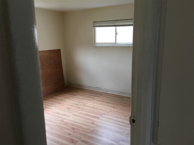 Building Photo - 3644 Cushing Dr