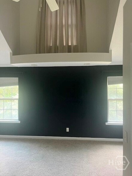 Building Photo - 107 Ventura Pl