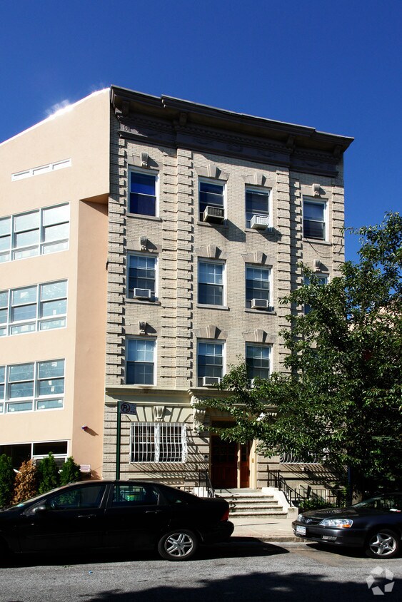 Primary Photo - 366 12th St