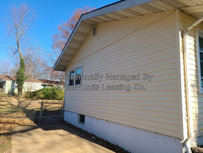 Building Photo - 113 Bayview Dr