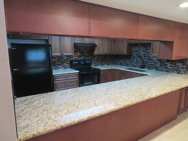 kitchen - 9703 E Goldfinch Ln