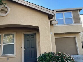 Building Photo - 2012 Northfield Dr