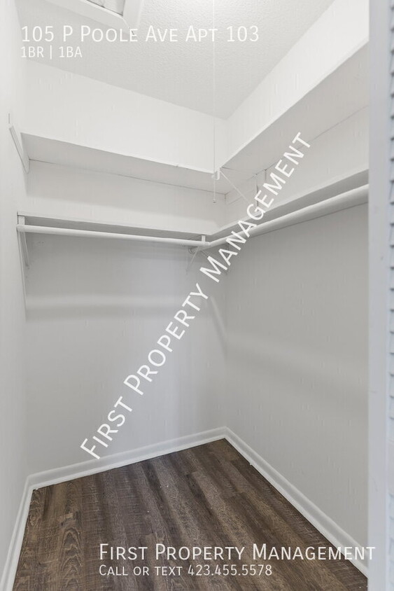 Primary Photo - 105 P'Poole Ave