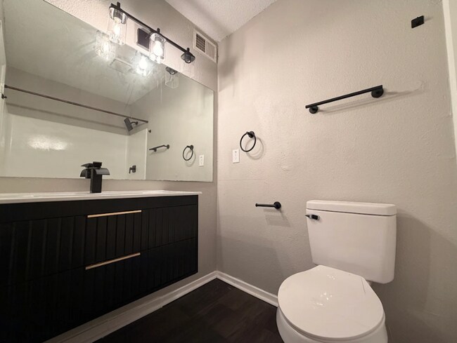 Foto del edificio - 2 Bed and 2 Bath in Norcross!