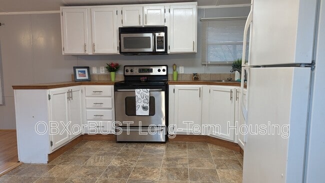 Building Photo - 106 Sumac Ln